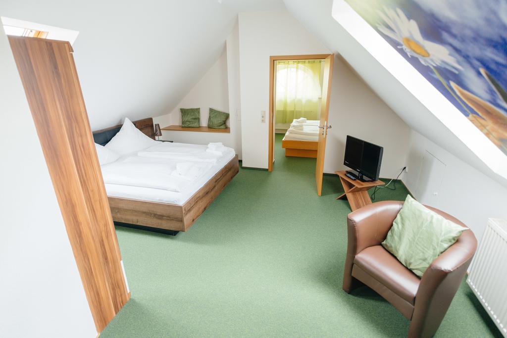 Hotel Rhoenhof Huenfeld Luaran gambar