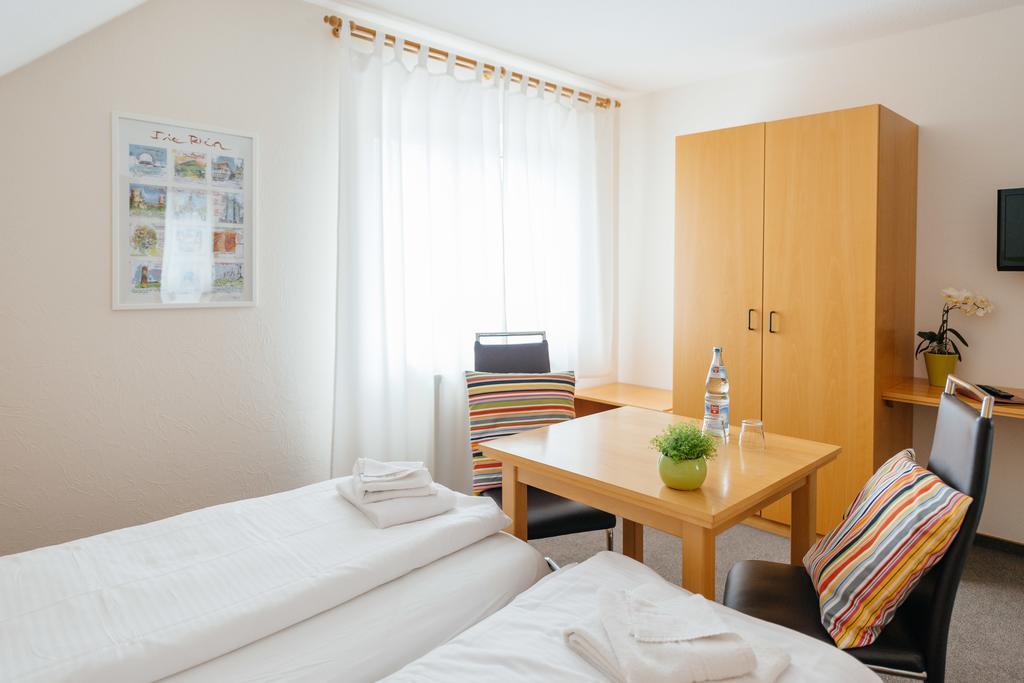 Hotel Rhoenhof Huenfeld Luaran gambar