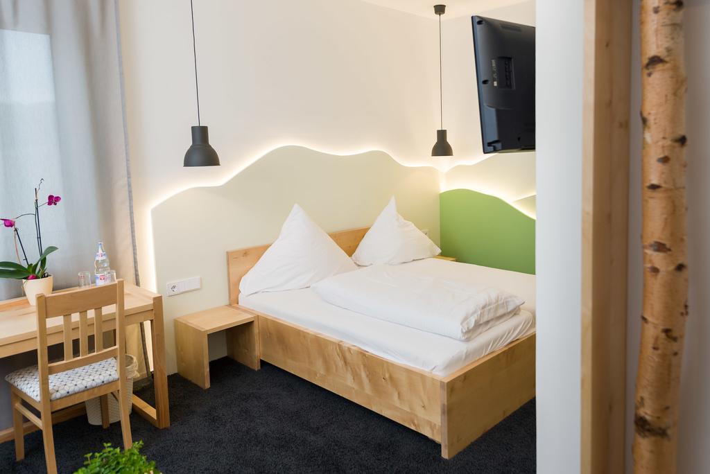 Hotel Rhoenhof Huenfeld Luaran gambar