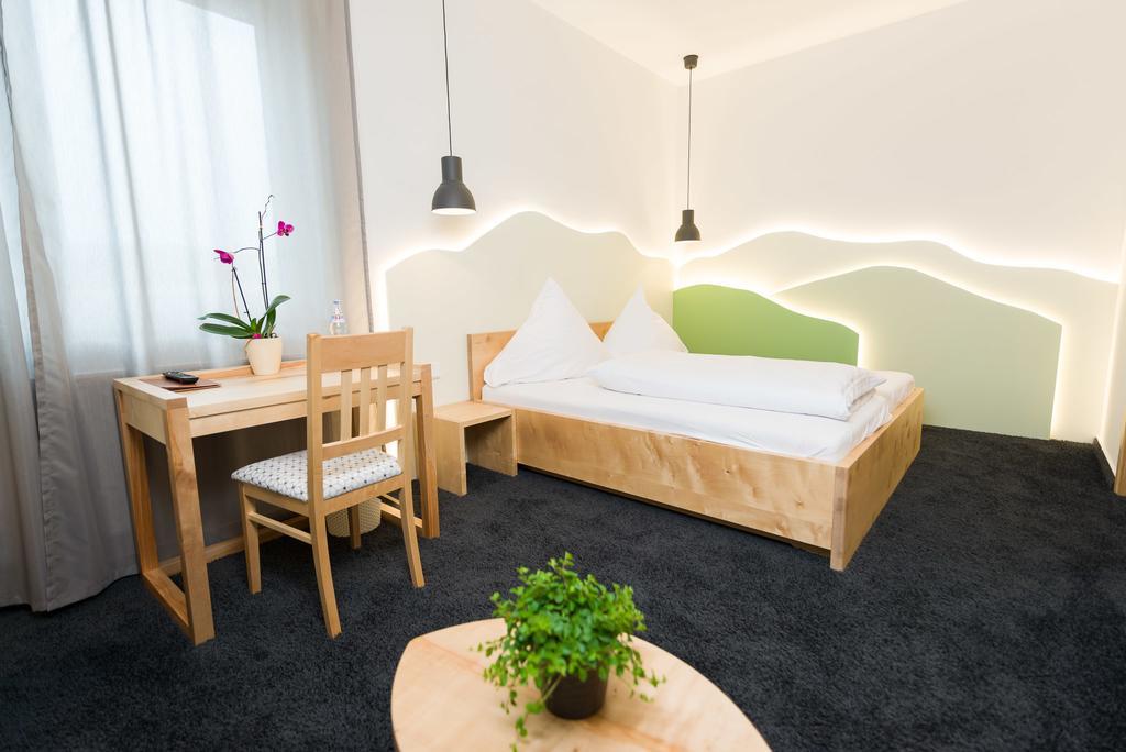 Hotel Rhoenhof Huenfeld Luaran gambar
